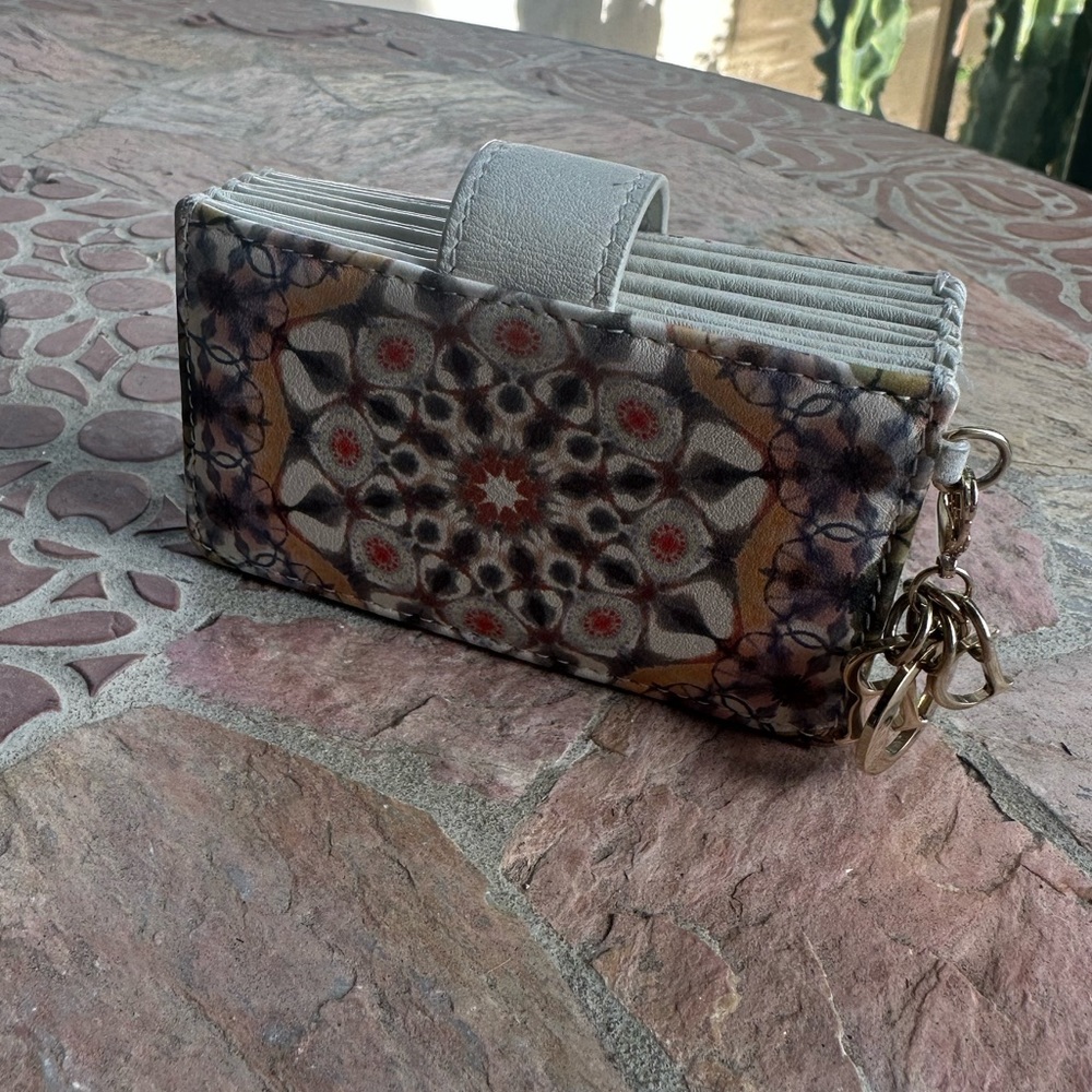 Dior accordion cardholder